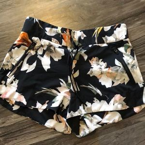 Athleta floral shorts! Size 2!
